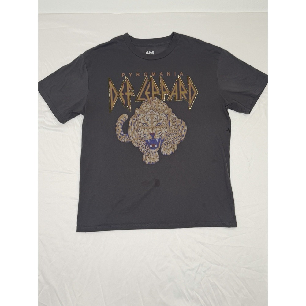Def Leppard Pyromania Band T Shirt Mens XL Graphic Leopard Rock Tee